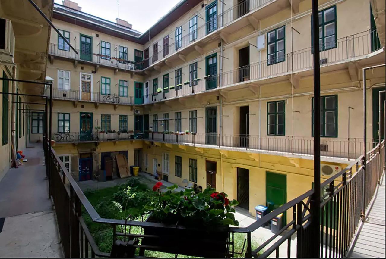 Budapest Palace Apartment - Palace District - Downtown Exterior foto